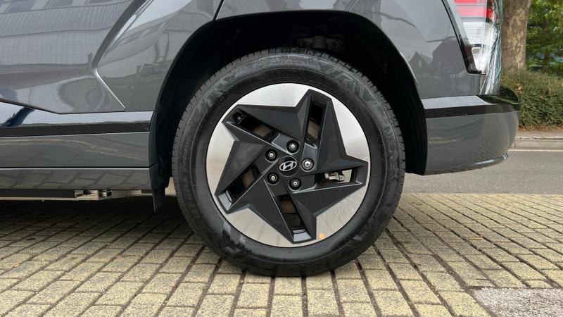 Hyundai KONA Photo cohere-e2b357798d5ce056e61b273c2da09f1710954032.jpg