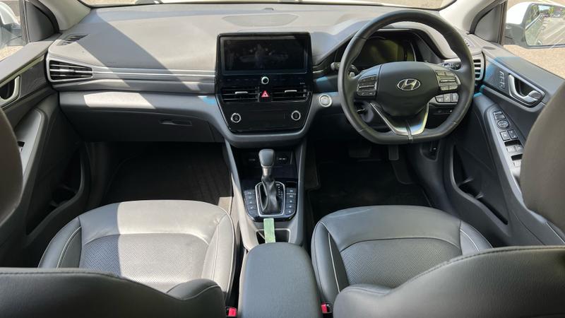 Hyundai IONIQ Photo cohere-e370f0df26ea36e3f37b1e754bebdb1cacf348cd.jpg