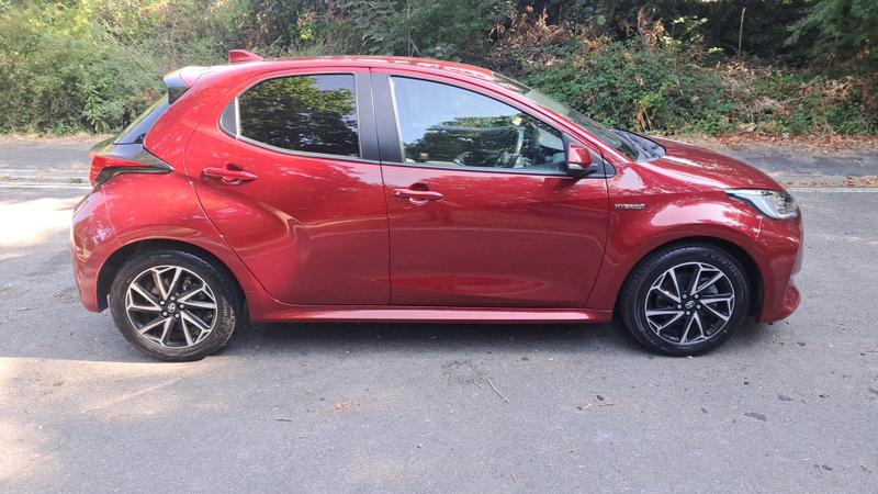 Toyota Yaris Photo cohere-e4f237f591a9022ae24e634d4c3f1aec79d13a8d.jpg