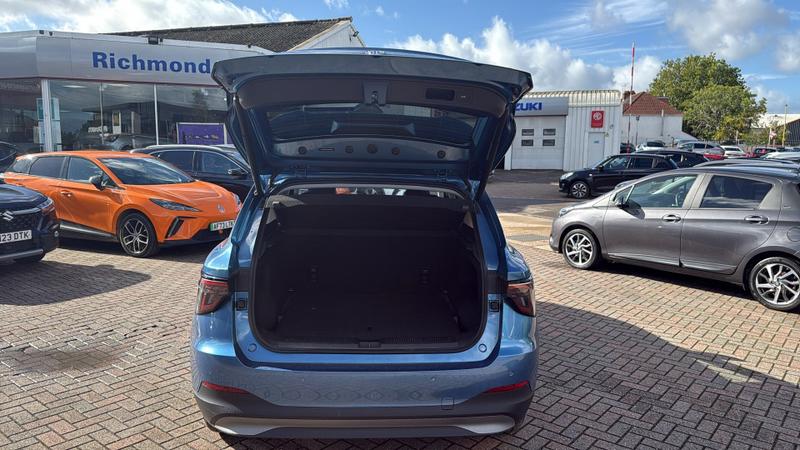 MG MGS5 Photo cohere-e6b1ef95ff2e6451f77524d2f3979cd7ec3aa039.jpg