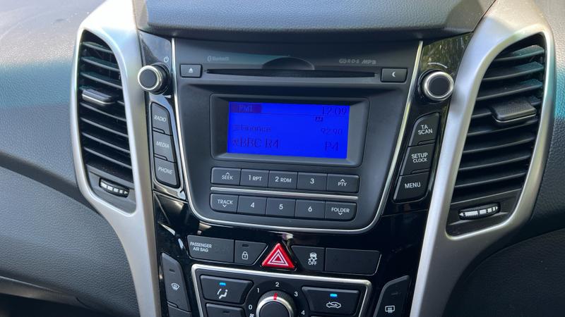 Hyundai i30 Photo cohere-e75c5e4d1fd59f0a38f5e0b6641bd454701de3f4.jpg