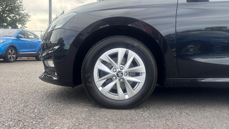 Skoda FABIA Photo cohere-e7b9b47cd11acf52e3b67cb559d2c3630f3a4ef8.jpg