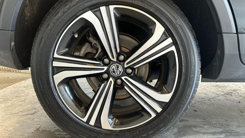 MG ZS Photo cohere-e7e4fd3997b38f25081db1c14ac7fd3c46168972.jpg