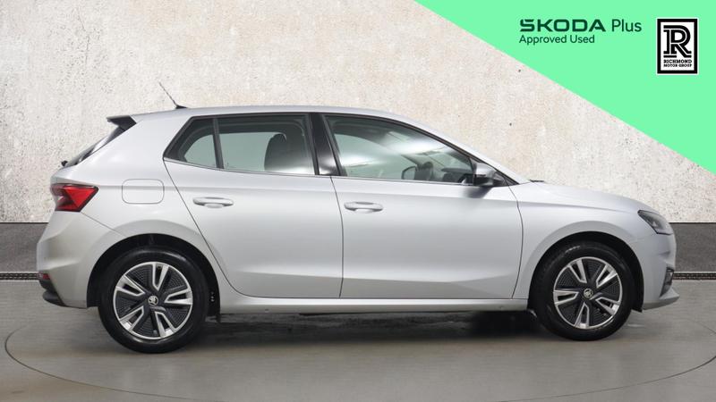 Skoda FABIA Photo cohere-e7fea4dff8c9852198f723d5a9b262d6b6a062b1.jpg