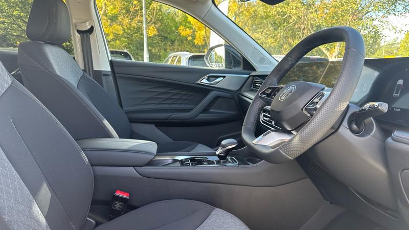 MG HS Hybrid+ Photo cohere-e80d487a222eff1f207d96b22fd7c3d95a588df7.jpg