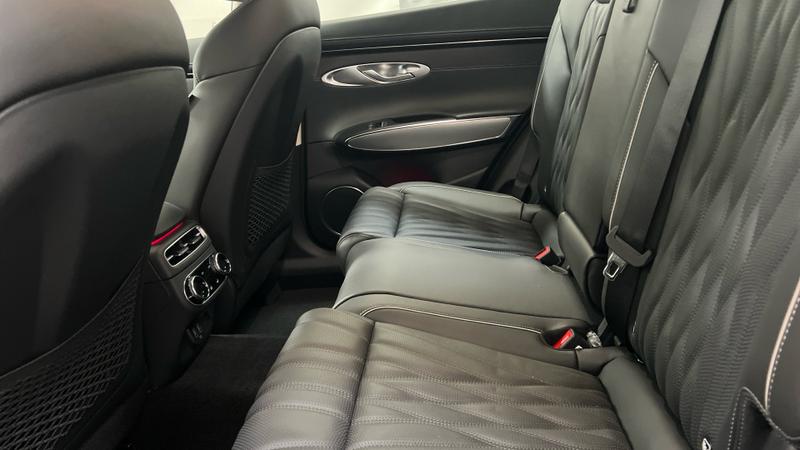 Genesis GV70 Photo cohere-e83d334887d2bdabefb733681651c1d36df7e31e.jpg