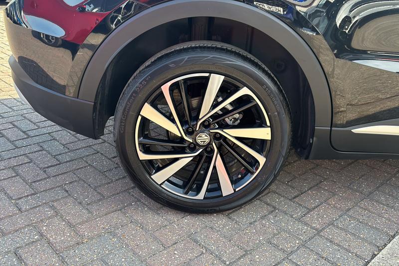MG ZS Hybrid+ Photo cohere-e898f1c29d2e6ef4b5b9c44578b9a805379b0c9a.jpg