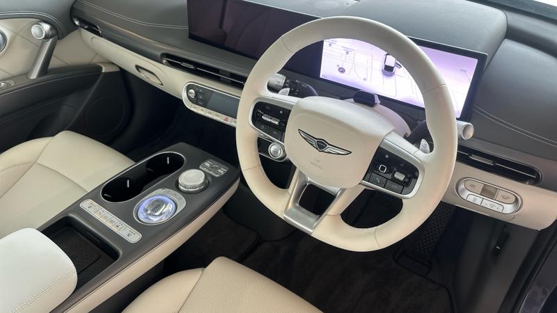 Genesis GV60 Photo cohere-e945ca4a987c757b46ad72cc460d9e9a2a2d9b3a.jpg