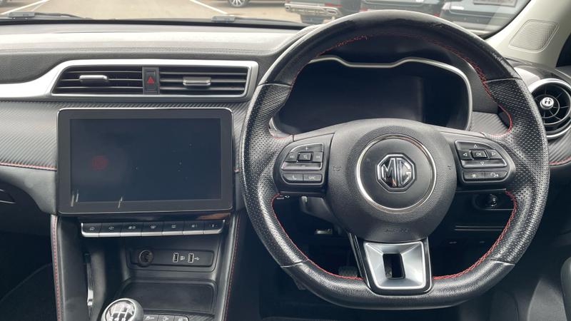 MG ZS Photo cohere-e9463e8a3f3fdd0982564f0e05bf19c46dd1080b.jpg