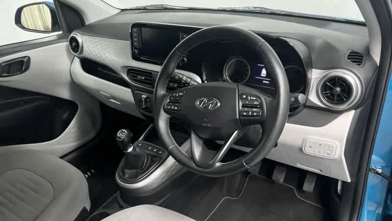 Hyundai i10 Photo cohere-e9467cc8cc15dd540774979e9dffccf1d4cdaec6.jpg