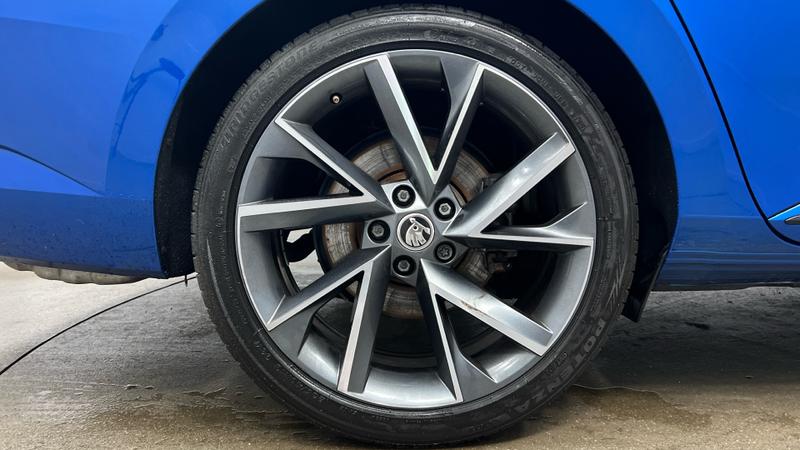 Skoda SUPERB Photo cohere-e95511f81dddd2d936b9675df7250daed23ba64c.jpg