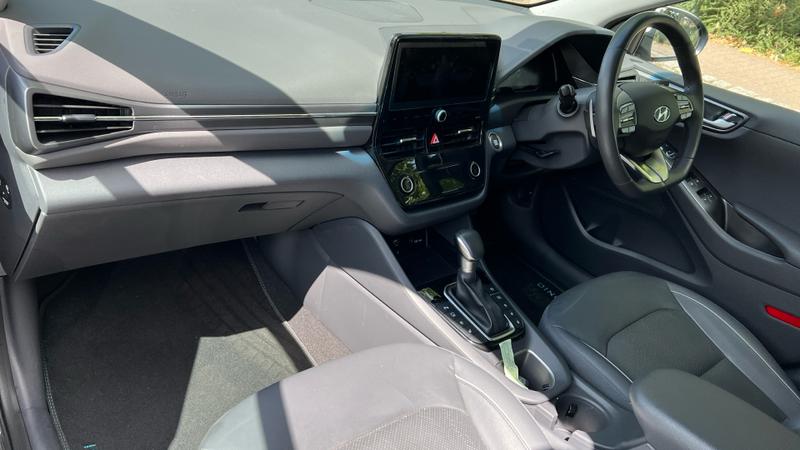 Hyundai IONIQ Photo cohere-e97a35adf90ef8012ad3b7550d376250b14eb572.jpg