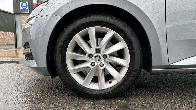 Skoda SUPERB Photo cohere-e97ad01933192424b388e1c71c6c9404d7b69573.jpg