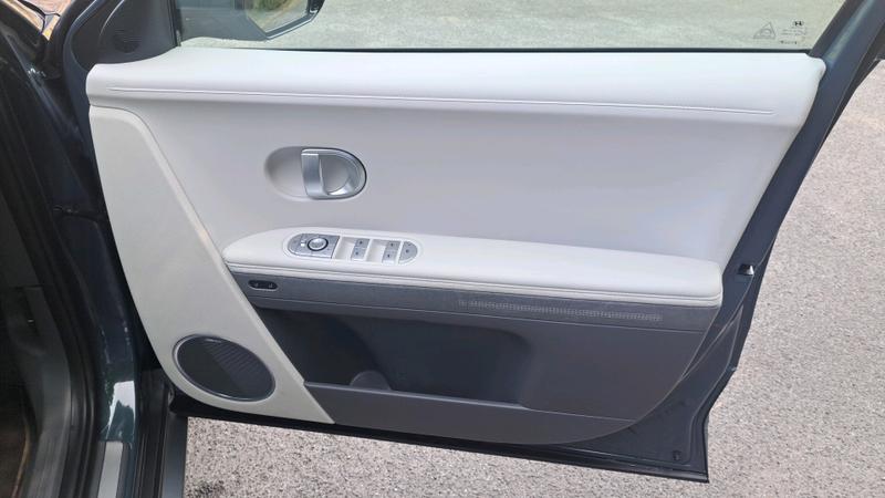 Hyundai IONIQ 5 Photo cohere-eaacf8500650597330be34fb5c4fb34b3961f96c.jpg