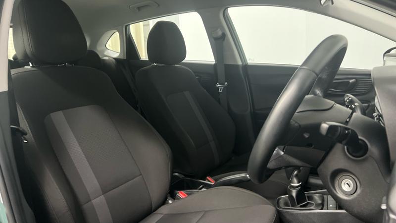 Hyundai i20 Photo cohere-eb706e7e72f1872bb98cf77f5b0059ae7d1edabc.jpg