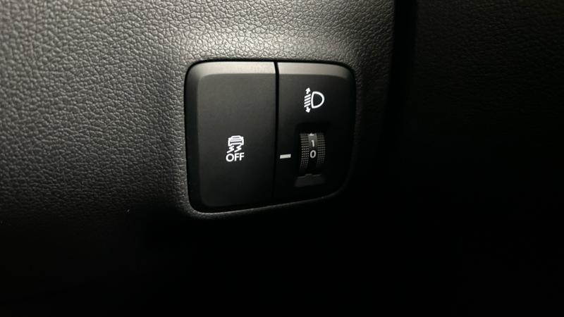 Hyundai i10 Photo cohere-ec2eb921fe111e27695b6c0be5fcf1cc83e4dc7d.jpg