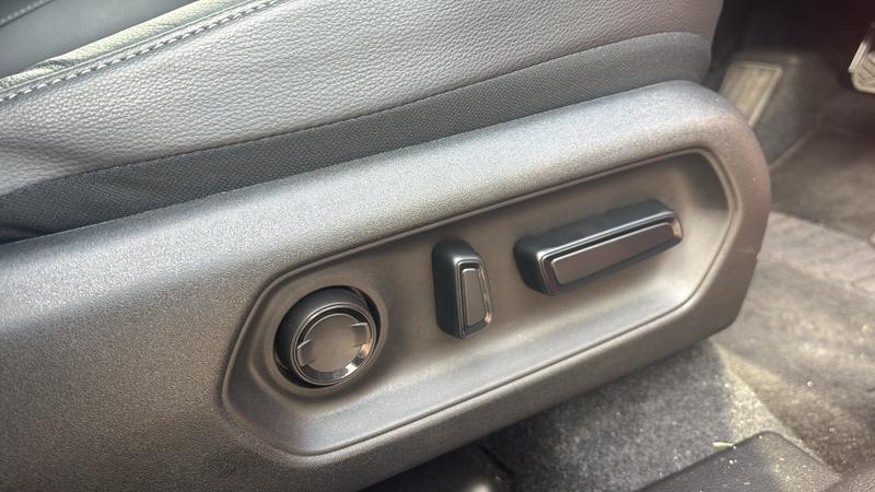 Suzuki e Vitara Photo cohere-ec53f524823dc5f83cd39ad9613dffa062f3138f.jpg