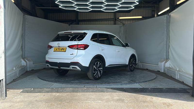 MG ZS Hybrid+ Photo cohere-ec8894e1e8cacd5dade56c6253a560e41e7de2b0.jpg