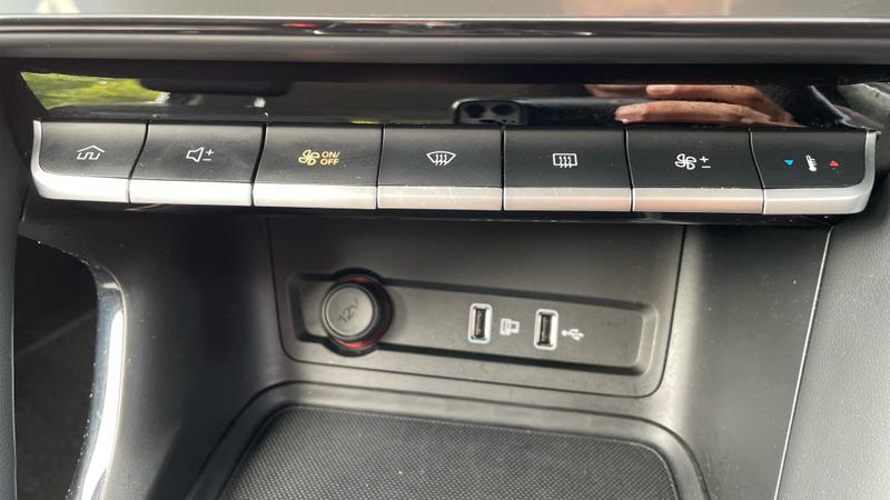 MG ZS Photo cohere-ec8d3f9a19c7fa91fd14860e96773b067854e07d.jpg