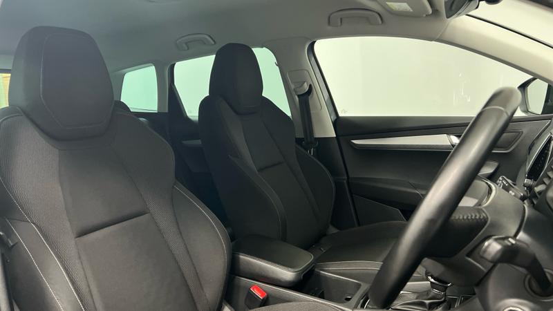 Skoda KAROQ Photo cohere-ec9dd372d6f07596003daa988e6a599492b42e3c.jpg