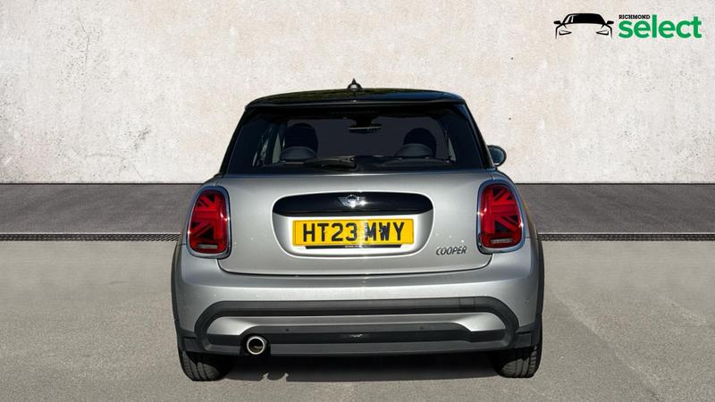 MINI Hatch Photo cohere-edd14ad03df1678c09a63eab93527b273dc3009f.jpg