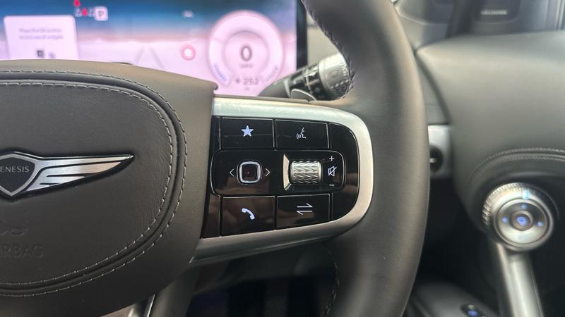 Genesis GV60 Photo cohere-ee0c92847f60befff83a77dc8e114066c2b746c0.jpg