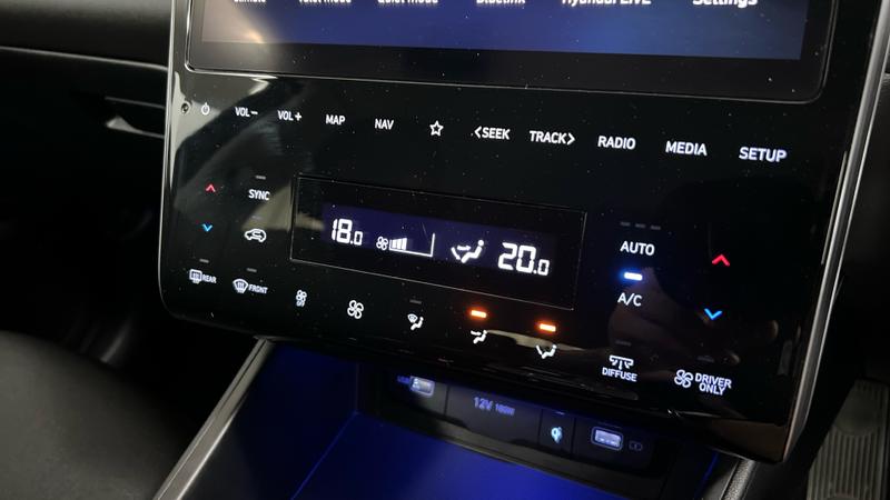 Hyundai TUCSON Photo cohere-ee1fab2a463564063acf5b50f419c1385cbaffd9.jpg