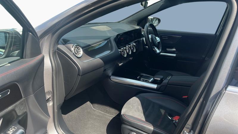 Mercedes-Benz GLA Photo cohere-ef9b20a497242749a3c663e6d4e6d0e46f548b08.jpg