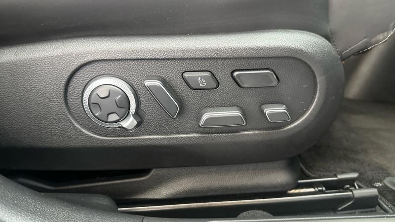 Genesis GV60 Photo cohere-ef9f045fc136ae61e58250b5b3a6c250adcf37bd.jpg