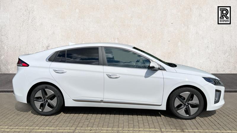 Hyundai IONIQ Photo cohere-f0195a0ab869d9763eabb2c68f85a6c5351f676f.jpg