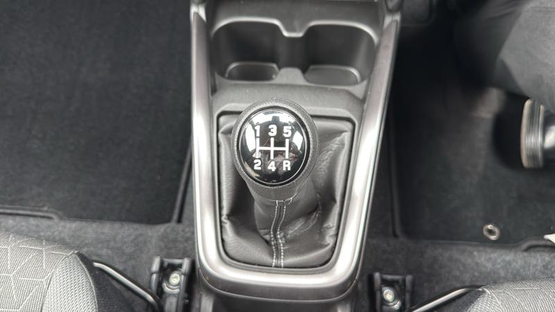 Suzuki SWIFT Photo cohere-f0704b15fe4b3e2ca754713b5d07e1f0e8afc0a5.jpg