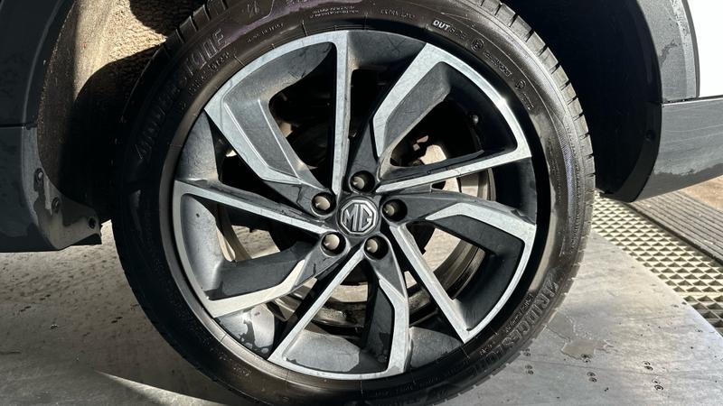 MG ZS Photo cohere-f0b9b36a3699a20b2c253c2d654b1360dcfdd93e.jpg