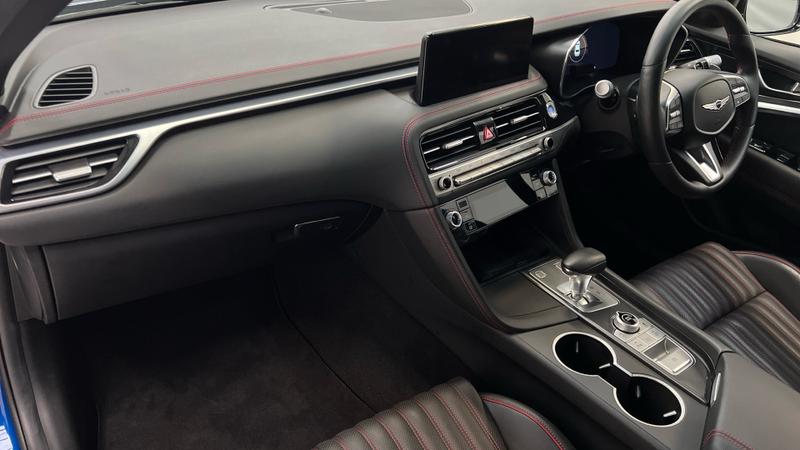 Genesis G70 Photo cohere-f2644126abda2b90825813e5ae01e23e0456d79d.jpg