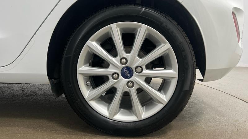 Ford FIESTA Photo cohere-f34f9ab8b598600e8dccf8e412506beee9961270.jpg