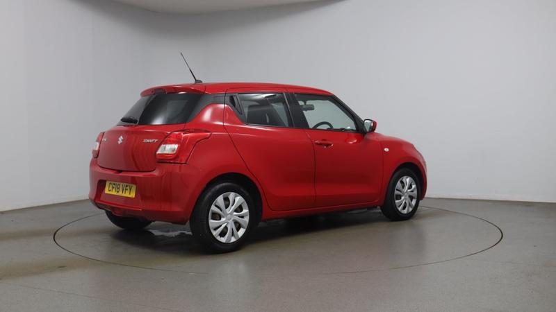 Suzuki SWIFT Photo cohere-f4c7828bc0ee8db56f7c22ce4c333fb890515cc5.jpg