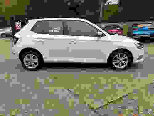 Used 2021 Skoda FABIA 1.0 TSI SE Hatchback 5dr Petrol Manual Euro 6 (s/s) (95 ps) White at Richmond Motor Group