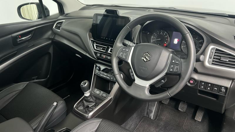 Suzuki S-CROSS Photo cohere-f7893c154a8bef352e7c9aa917fb7e3f4caaac5b.jpg