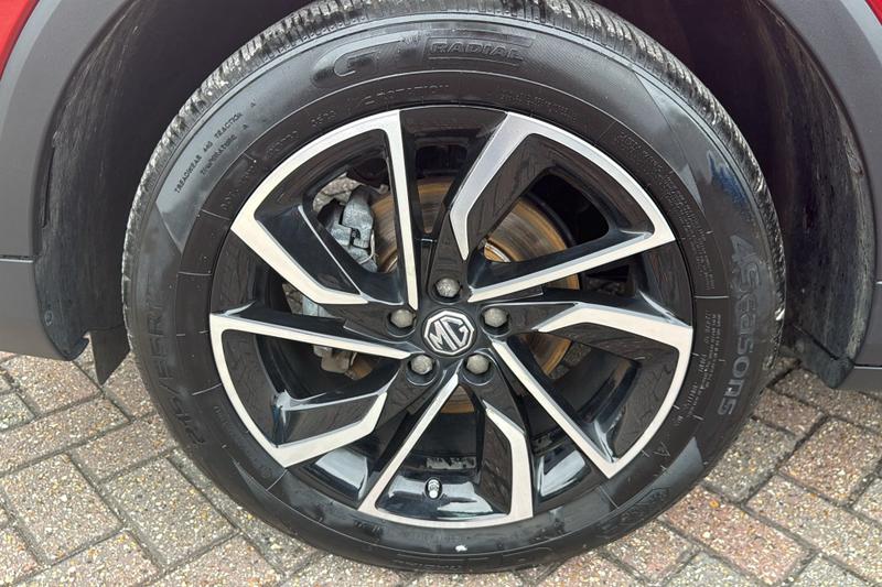 MG ZS Photo cohere-f7ad424b3009b6ecb9036b6e9eed922a16b31da5.jpg