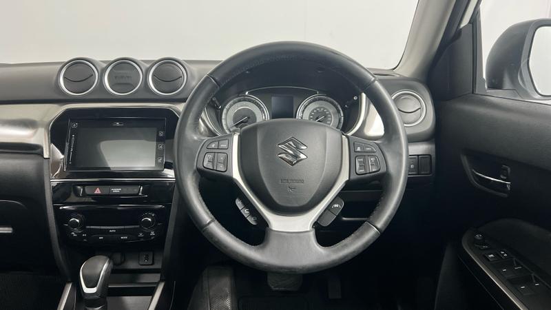 Suzuki VITARA Photo cohere-f7e55497bdd0ee57e2efa54f2c9916ec41a4f7b4.jpg