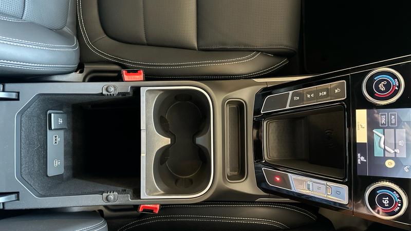 Jaguar I-PACE Photo cohere-f994730a673642cde376daf294bd416bdd9d647b.jpg