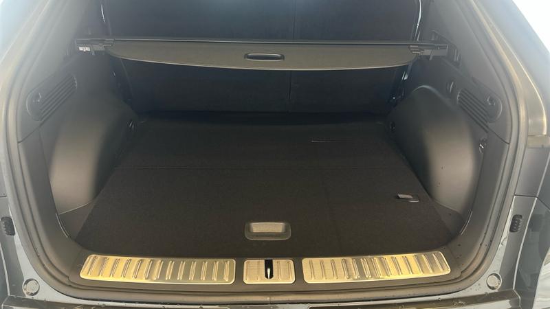 Genesis GV60 Photo cohere-fa104584f8cb6205845979d11990f8ab63c5eaad.jpg