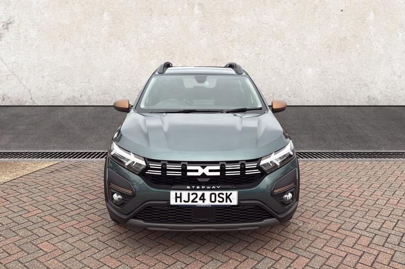 Dacia Sandero Stepway Photo cohere-fb653cd7dd5b24468c54b36412bbffec9f762f71.jpg