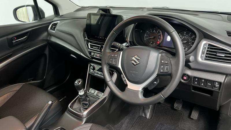 Suzuki S-Cross Photo cohere-fc5e01cabd696c03ad19aa09a876c318ec906724.jpg