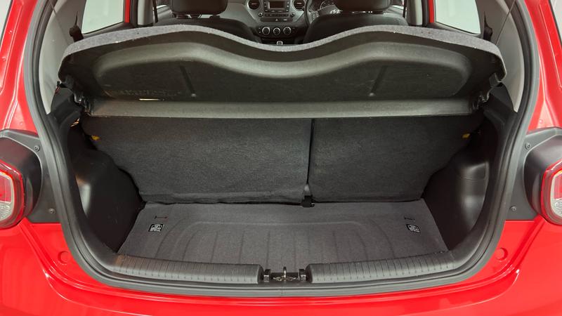 Hyundai i10 Photo cohere-fcea83eab8dae464b7f98c8d19169fbb0d0ae44b.jpg