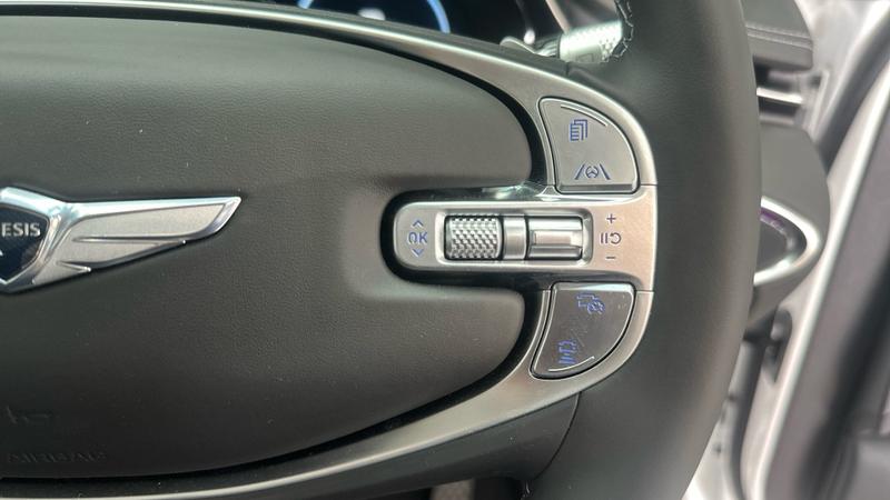 Genesis GV70 Photo cohere-fda95358f51aa6ab9a3e9df0e8c2beb8223a91e3.jpg