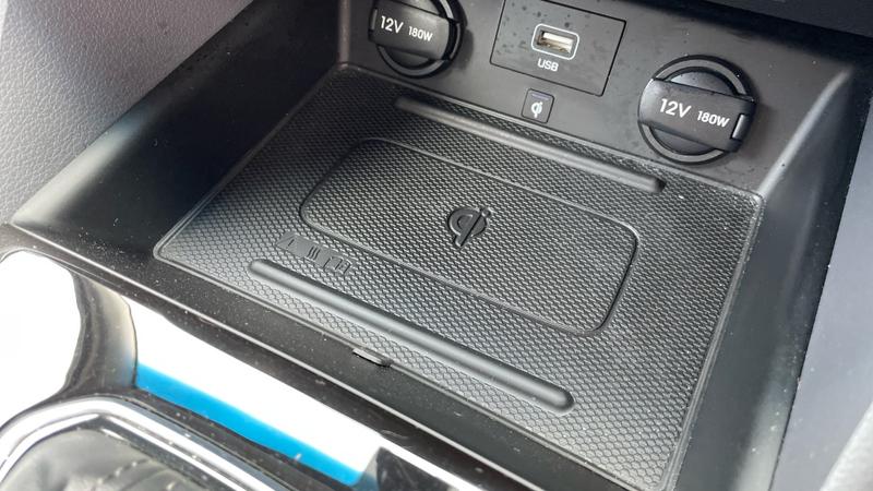 Hyundai IONIQ Photo cohere-fe39a8d16d0244f0cb3fbe7c6494a5425ddad2ee.jpg