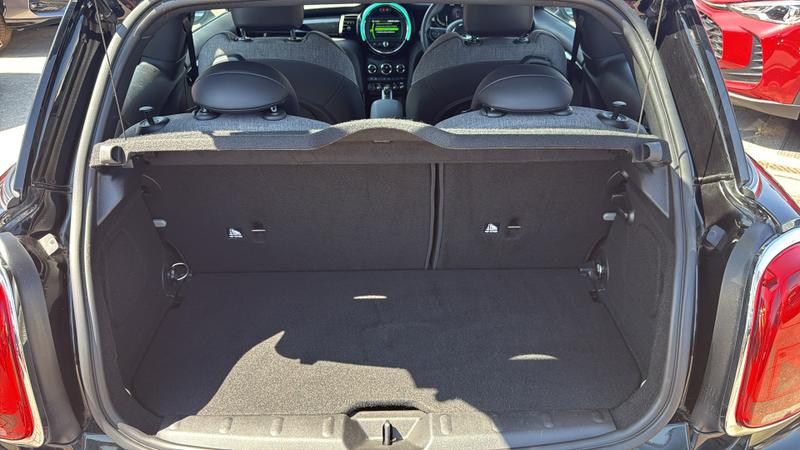 MINI Electric Hatch Photo cohere-ff3ca1ba423d23139f5054a779dd17f7f64d3d2d.jpg