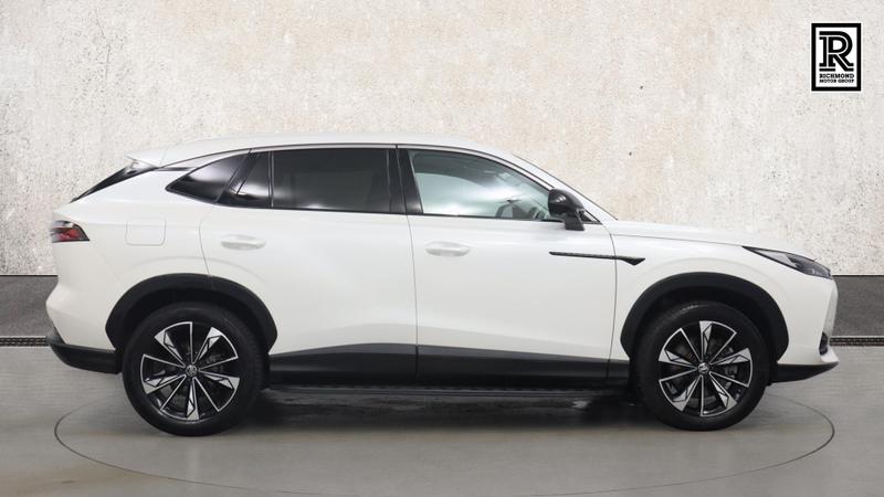 MG HS PHEV 24MY Photo cohere-ff8ca6167799447c870f7c2d5a8be7bae0a2f187.jpg