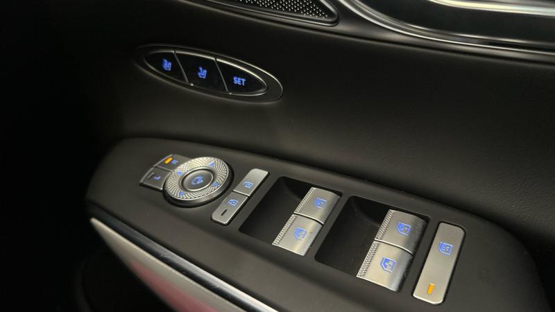 Genesis GV70 Photo cohere-ffdcad96742a6ef3dcc739a2ccff3fd2aa85c3ce.jpg