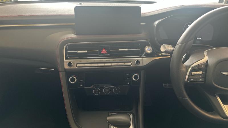 Genesis G70 Photo cohere-fffaa62e4d79a4120217633bca9ce1f348ce1e18.jpg